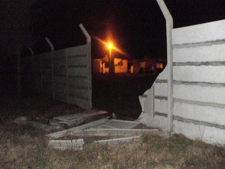 Rompieron una pared del club Botafogo Rompieron una pared del club Botafogo