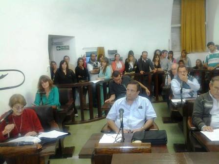 Se prohíbe la apertura de Cabarets Se prohíbe la apertura de Cabarets