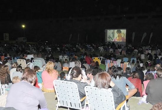 Ultima función de Cine Bajo las Estrellas
Ultima función de Cine Bajo las Estrellas