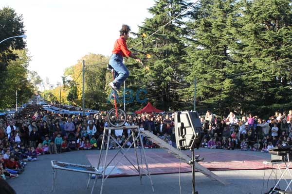 Ferias y espectáculos para sábado y domingo Ferias y espectáculos para sábado y domingo