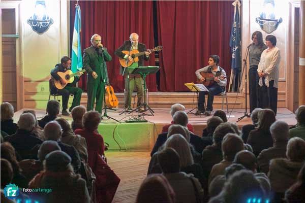 Vuelve “A lo Gardel… con guitarras” Vuelve “A lo Gardel… con guitarras”