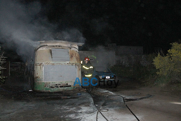 Familia que perdió todo en un incendio sigue necesitando ayuda Familia que perdió todo en un incendio sigue necesitando ayuda