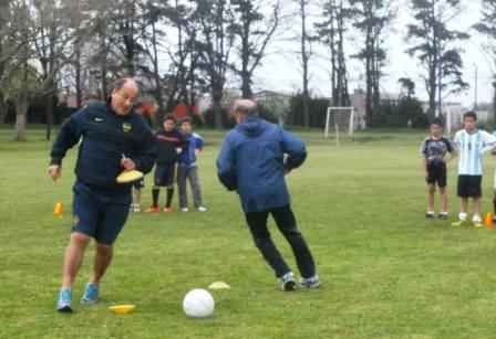 Estrellas de Boca dieron una clínica en Rauch Estrellas de Boca dieron una clínica en Rauch