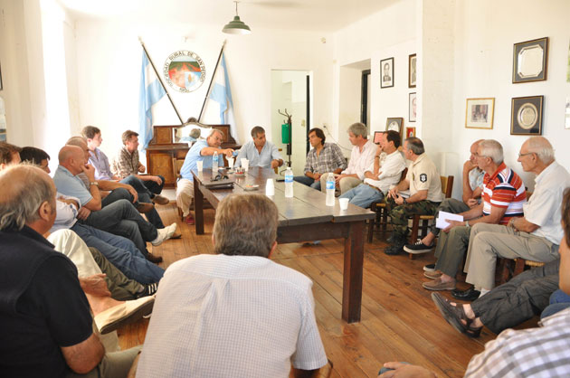 Topo Rodríguez encabezó una jornada de trabajo con productores de San Pedro, Arrecifes y Baradero Topo Rodríguez encabezó una jornada de trabajo con productores de San Pedro, Arrecifes y Baradero