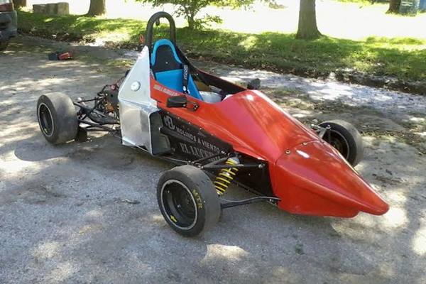 Se presenta el nuevo Formula 5 Metropolitana del piloto tandilense Rafael Falabella Se presenta el nuevo Formula 5 Metropolitana del piloto tandilense Rafael Falabella