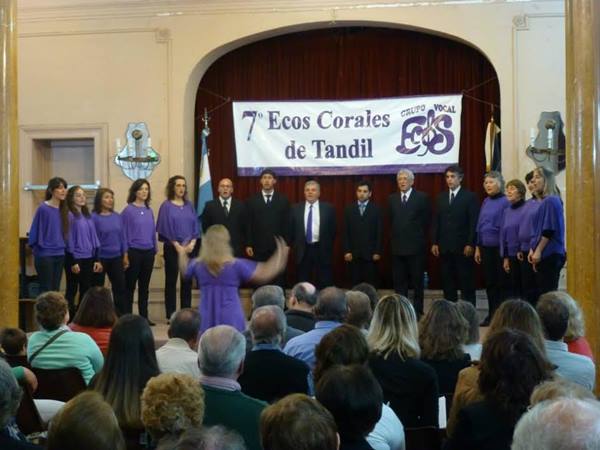 El Grupo Vocal Ecos de Tandil Incorpora voces para sus proyectos 2015 El Grupo Vocal Ecos de Tandil Incorpora voces para sus proyectos 2015