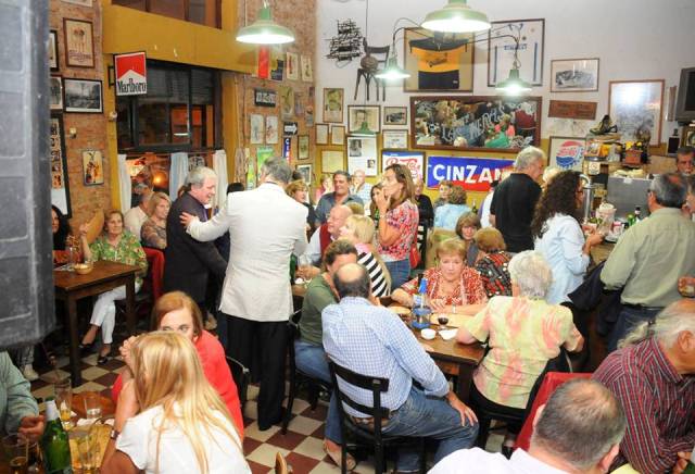 “Tango por los bares” en Antonino “Tango por los bares” en Antonino